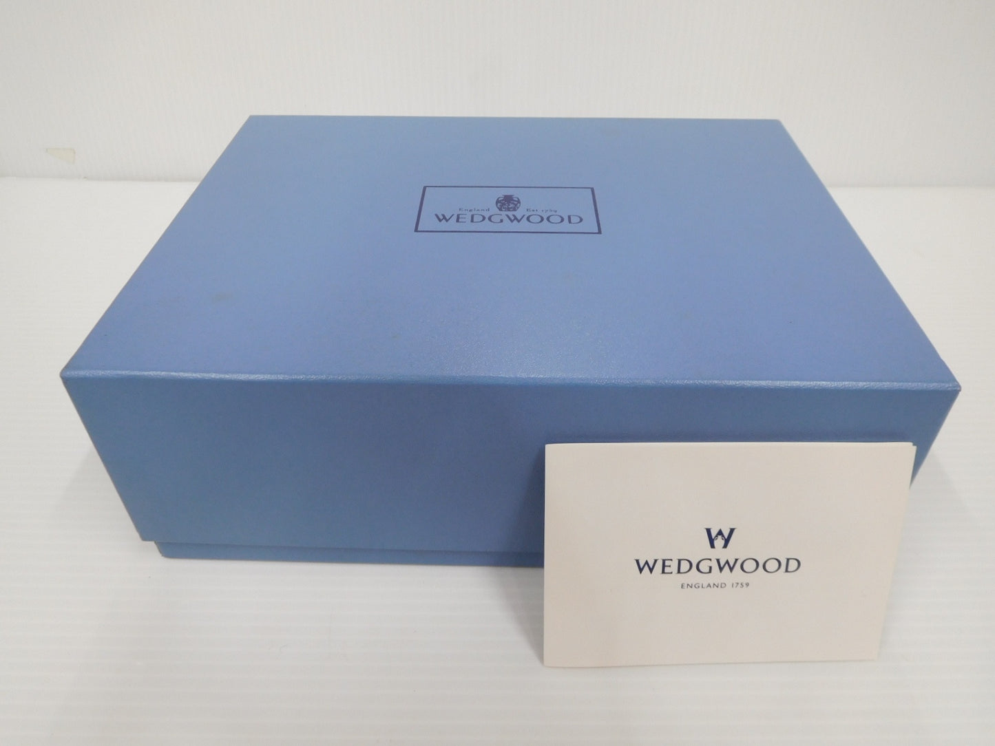 送料無料 WEDGWOOD ジャスパー 花瓶 フォトフレーム 囗T巛