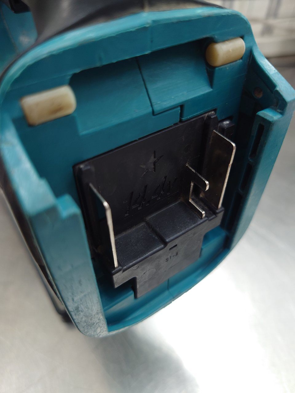 マキタ　Makita　14.4V充電式ジグソー　JV142DZK　中古動作品　囗T巛