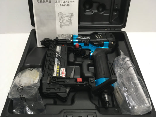 ※送料無料※ マキタ makita 高圧フロアタッカ AT451HM ブルー 未チェック ジャンク品 囗G
