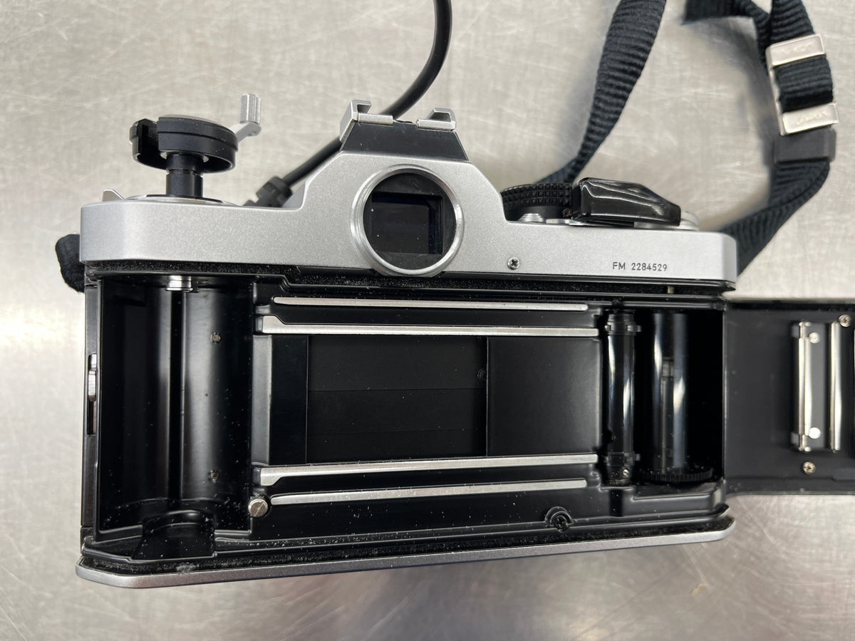 ジャンク Nikon ニコン フィルムカメラ MF-12 NIKKOR ニッコール 50mm レンズ