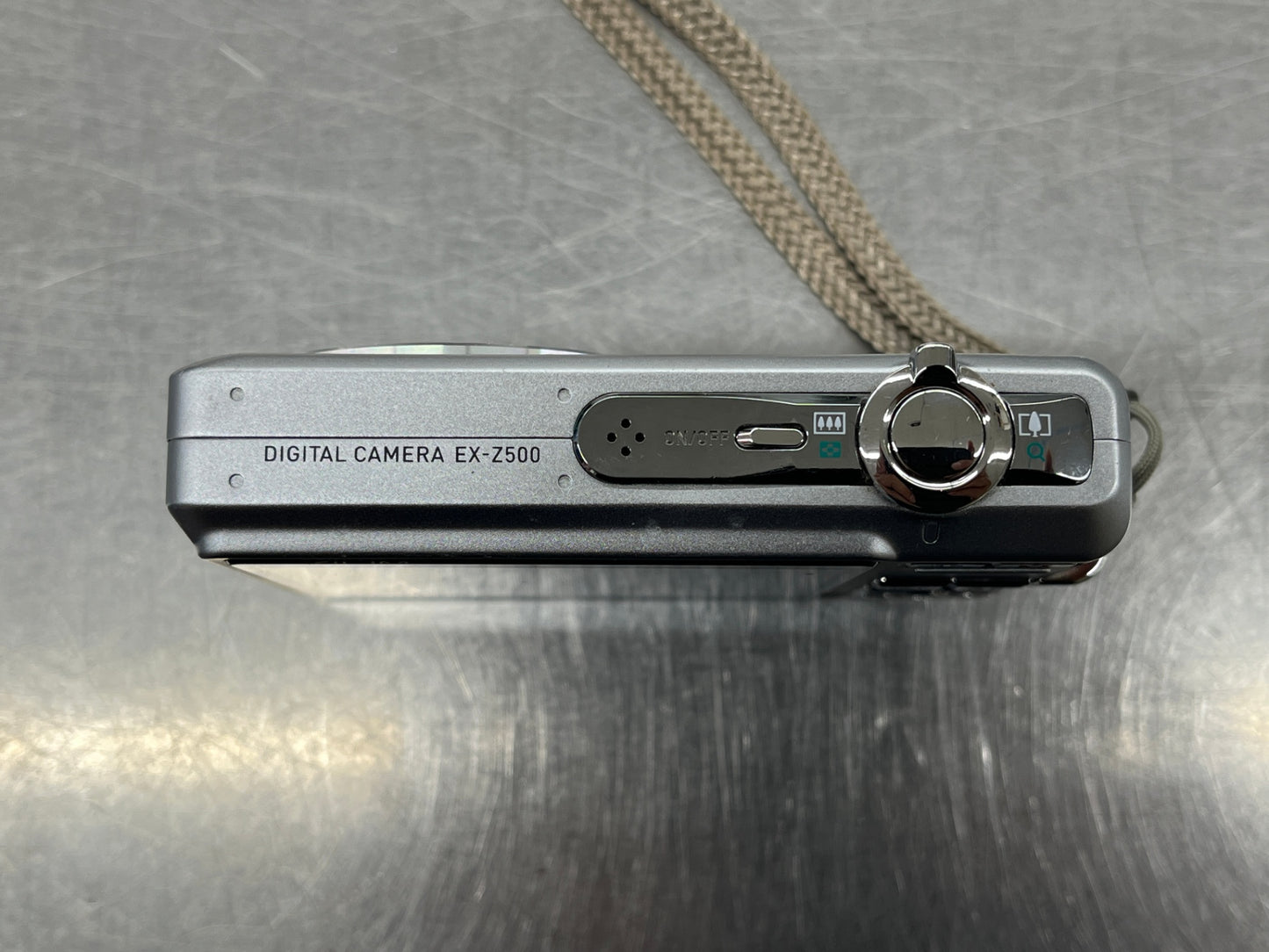 ジャンク CASIO カシオ デジタルカメラ EXILIM EX-Z500