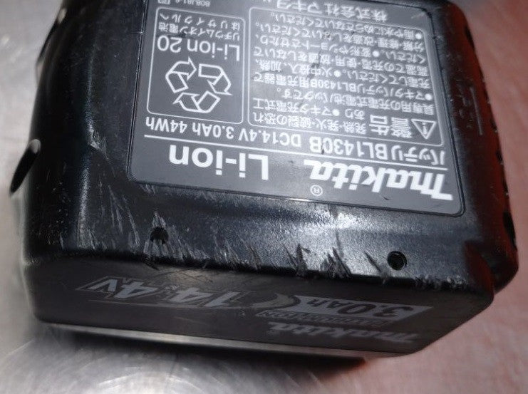 中古品 Makita マキタ 14.4V3.0AhLi-ionバッテリー BL1430B囗T巛