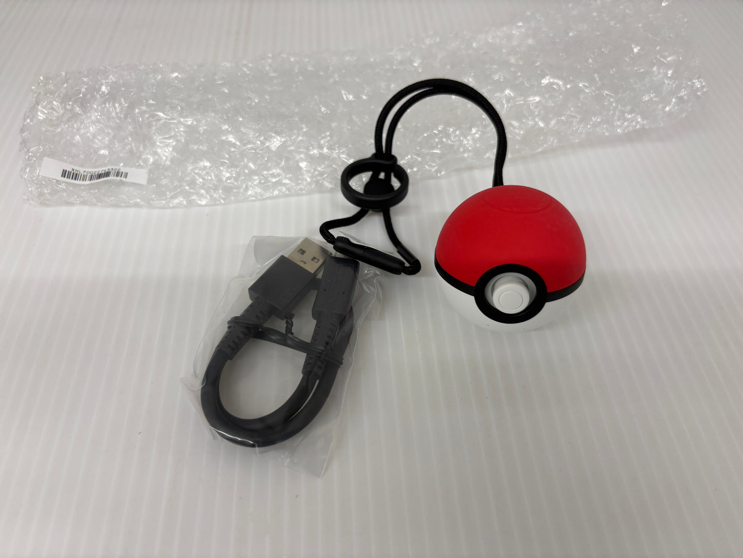 Nintendo Switch モンスターボール Plus 箱付 シリコンカバー付 美品 ミュウ未確認