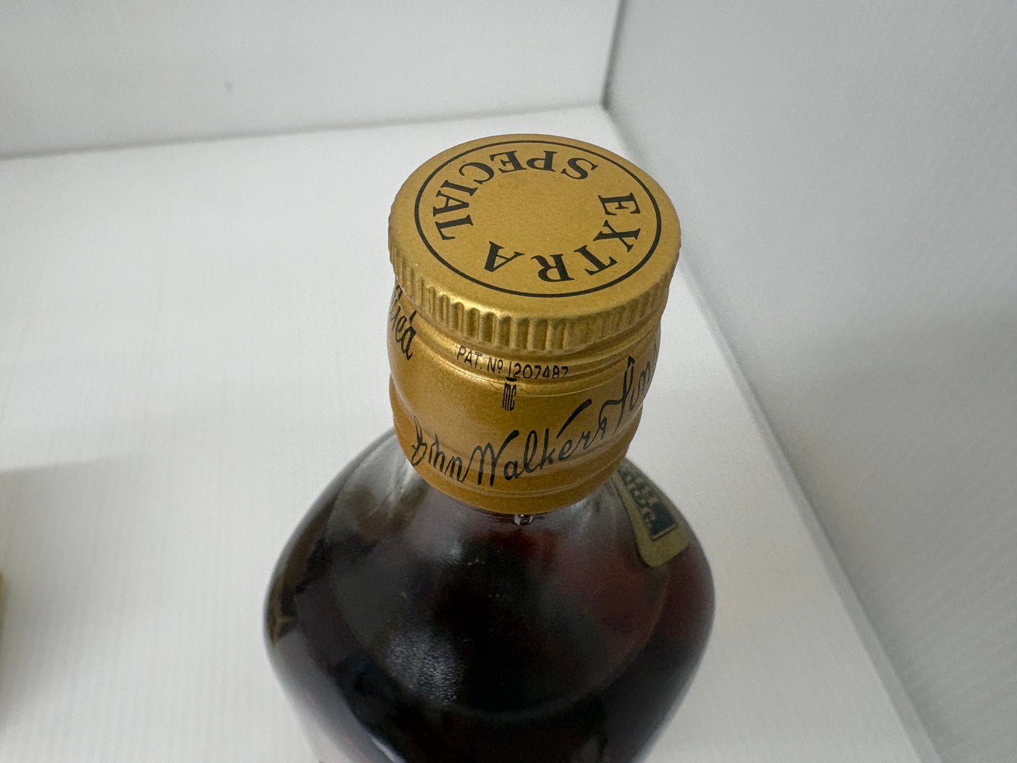 古酒 ジョニーウォーカー 黒ラベル 特級 760ml 金キャップ コールドベック