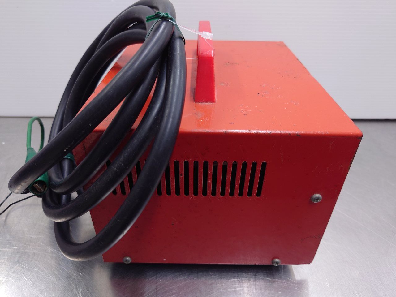 マキタ　Makita　単相85V昇圧器　A-05979　囗T巛