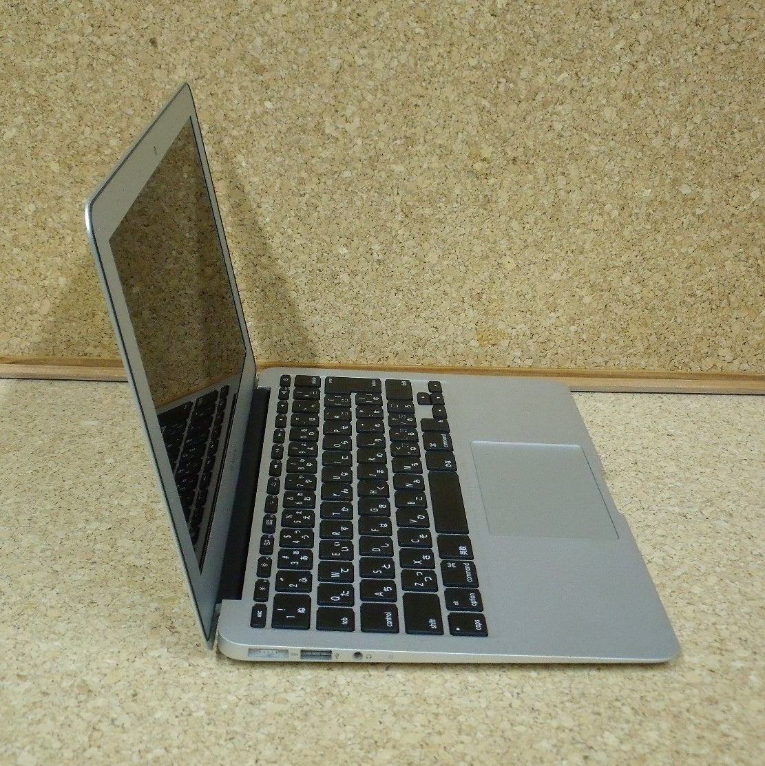 Apple MacBook Air 11-inch Mid 2012 Core i5/SSD128GB/4GB囗T巛