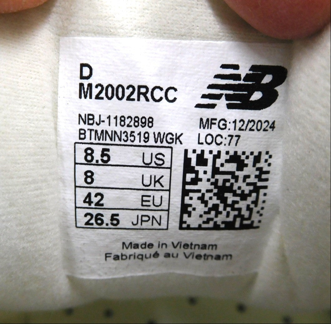 New Balance ニューバランス メンズスニーカー M2002RCC オフホワイト size:26.5cm囗T巛