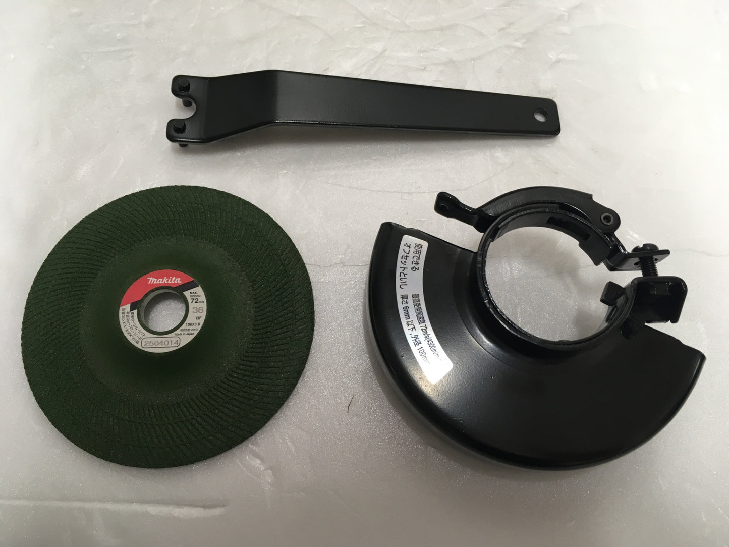 ※送料無料※ マキタ makita 100mm 充電式ディスクグラインダ GA404DZN 未使用相当 美品 囗G