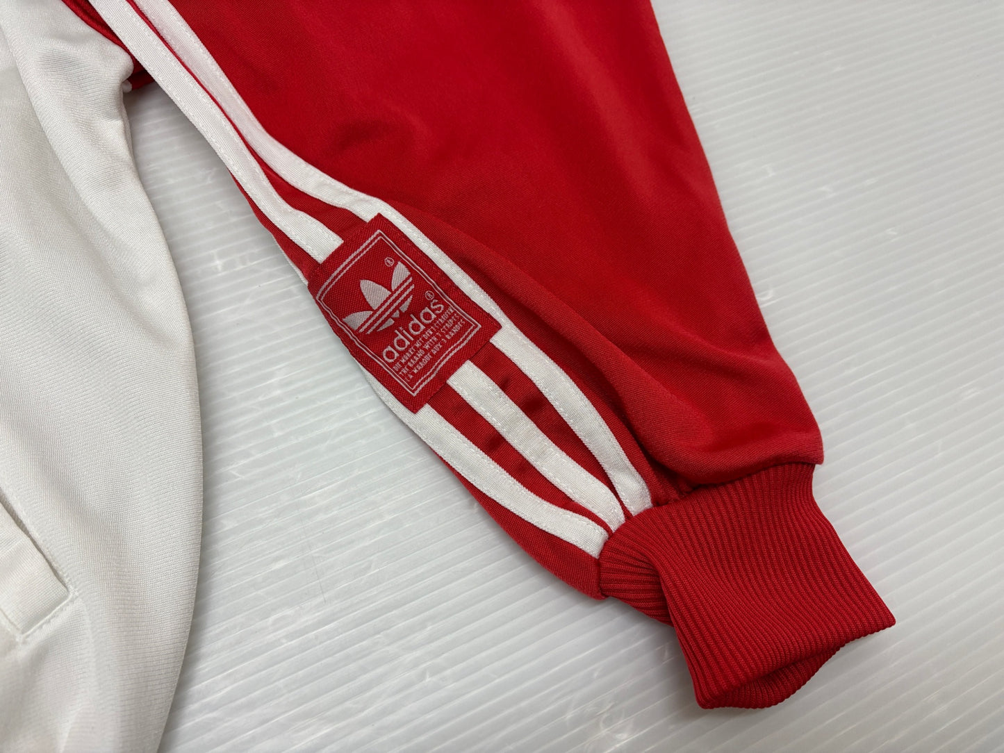 アディダス トラックジャケット ジャージ サイズS　adidas