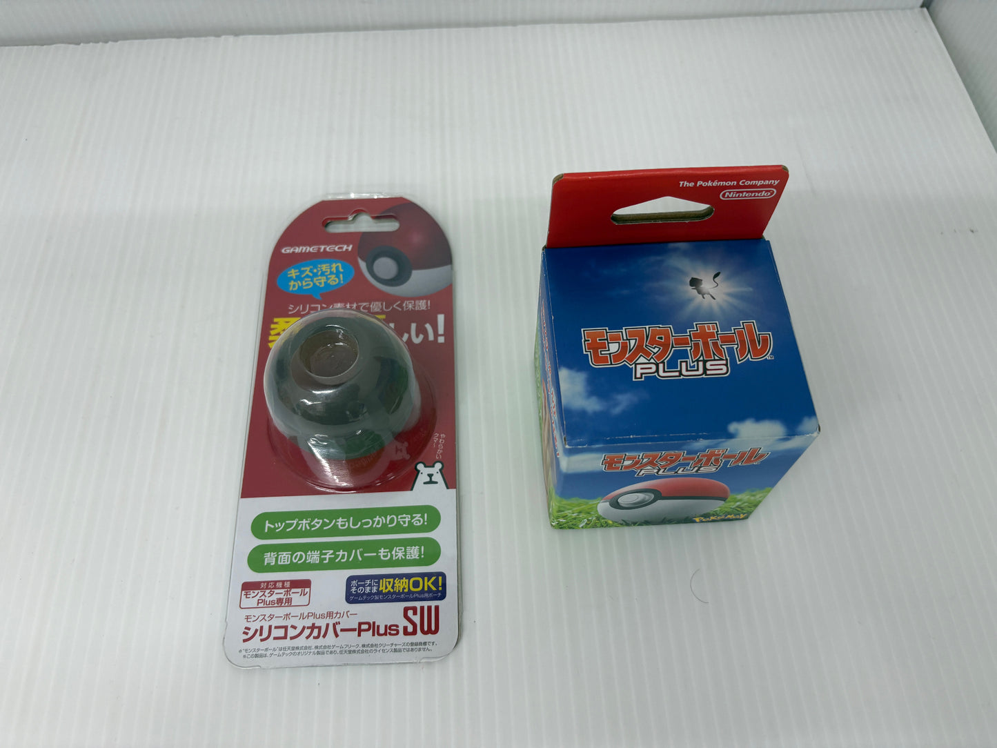 Nintendo Switch モンスターボール Plus 箱付 シリコンカバー付 美品 ミュウ未確認
