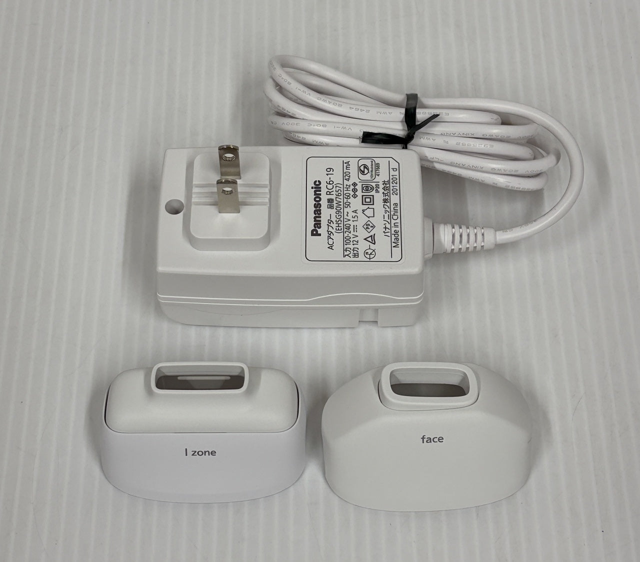送料無料 パナソニック 光エステ 光脱毛器 ES-WH77囗T巛