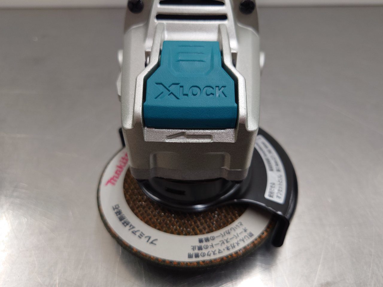 マキタ　Makita　18V充電式100mmディスクグラインダー　GA420DZ　X-LOCK型　未使用品　囗T巛