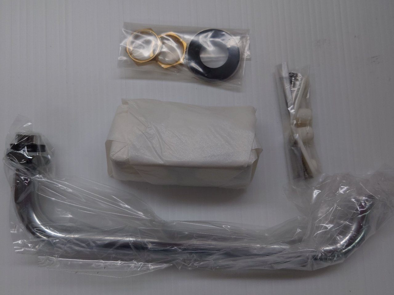 KVK 台付き２ハンドルシャワーバス水栓　KF12E　未使用品　囗T巛