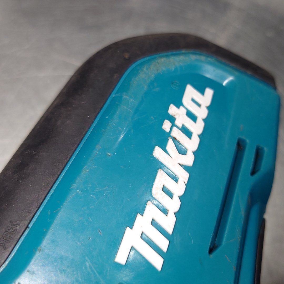 Makita　マキタ　18V充電式ハンディソー　MUC101DZ　バッテリー付き　囗T巛
