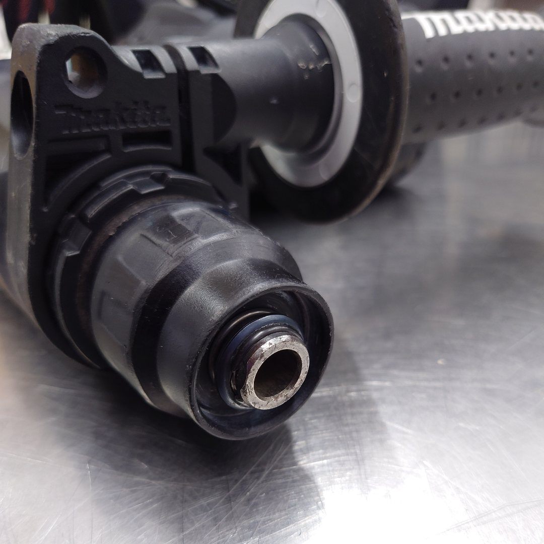 マキタ　Makita　24mm充電式ハンマードリル　HR244DZK　中古動作品　囗T巛