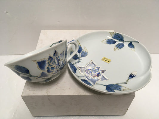 ※送料無料※ 有田焼 田清窯 青ばらパール リンゴ型 ティーカップ&ソーサー 未使用品 囗G