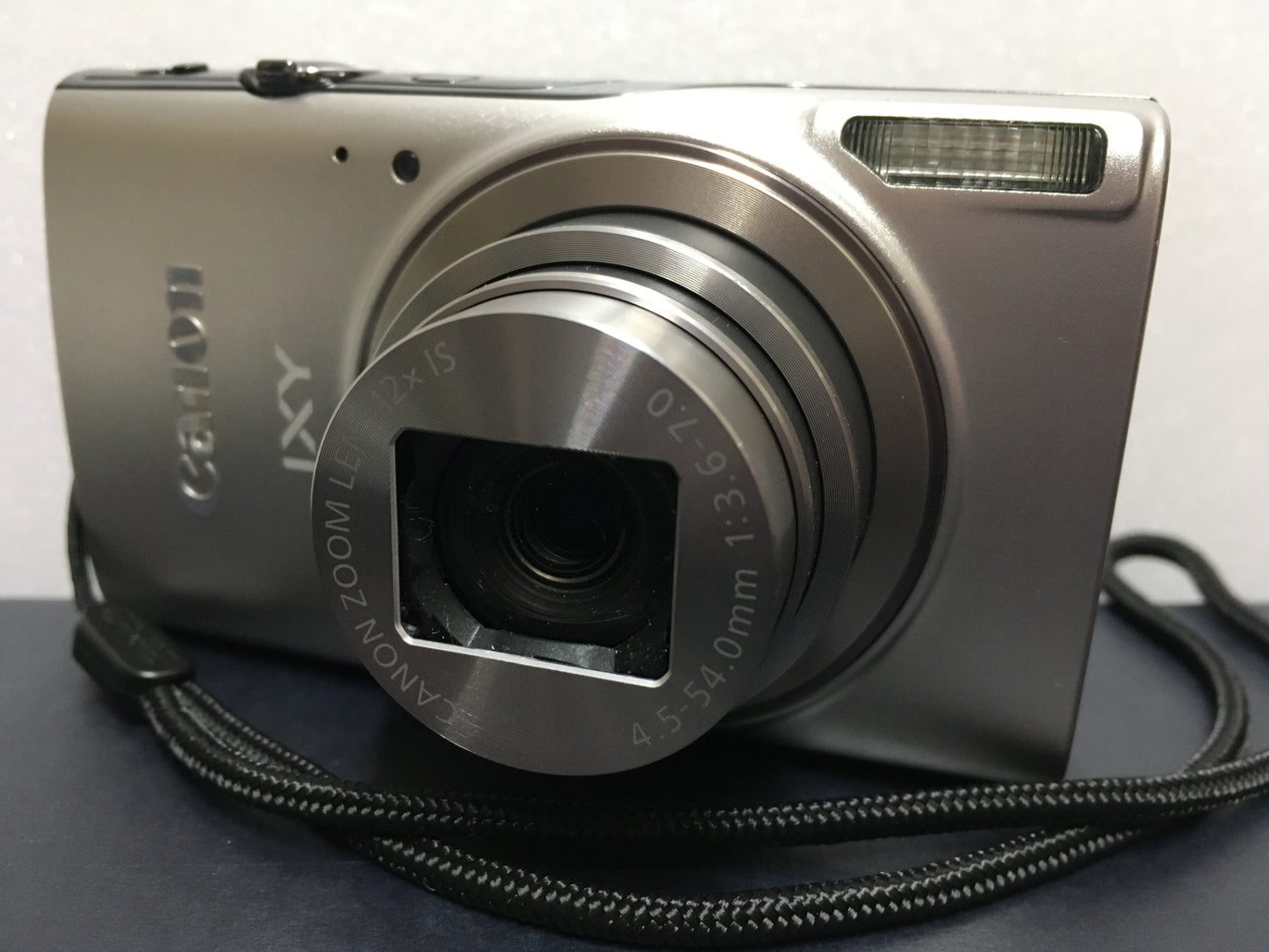 ※送料無料※ CANON IXY650 コンパクトデジタルカメラ 通電確認済み ジャンク品 囗G