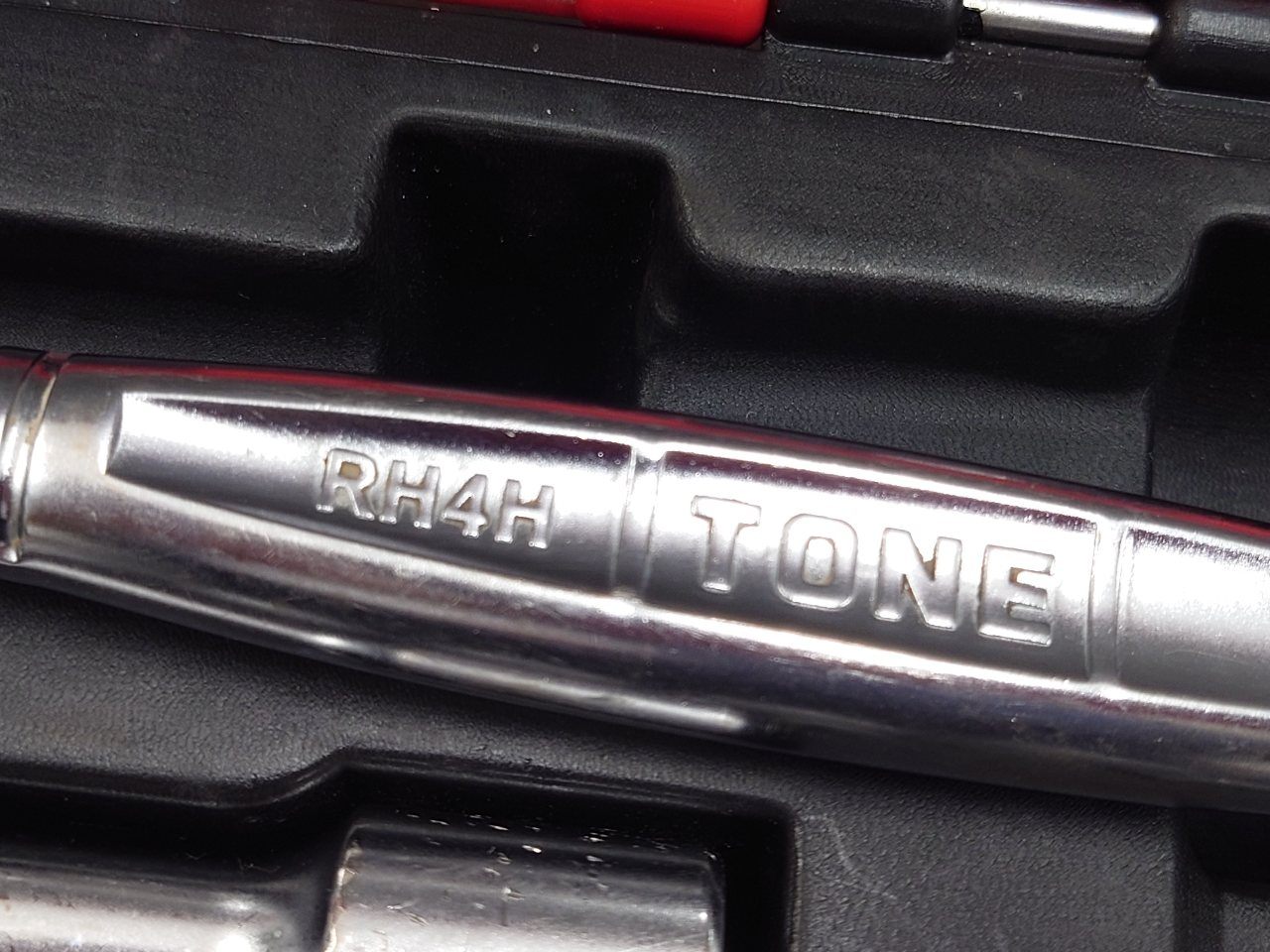 トネ　TONE　ヘキサゴンソケットレンチセット　12.7sq(1/2)　H4100MP　囗T巛