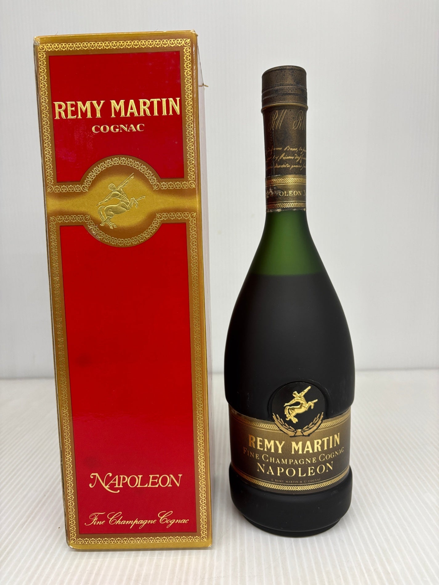 レミーマルタン ナポレオン コニャック ブランデー　フィーヌ シャンパーニュ REMY MARTIN NAPOLEON COGNAC Fine Champagne 700ml