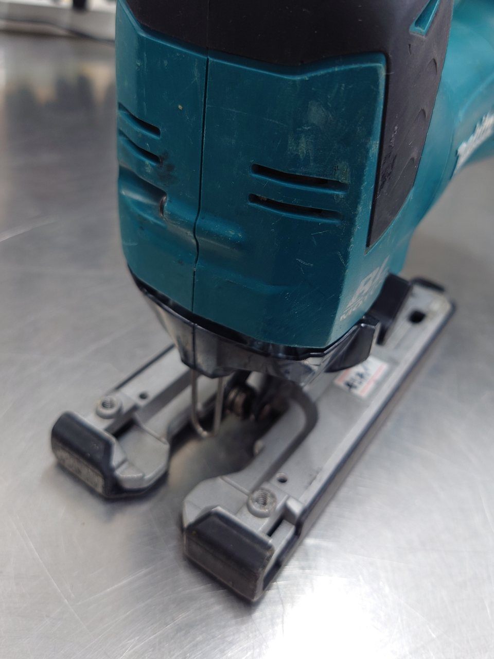 マキタ　Makita　14.4V充電式ジグソー　JV142DZK　中古動作品　囗T巛