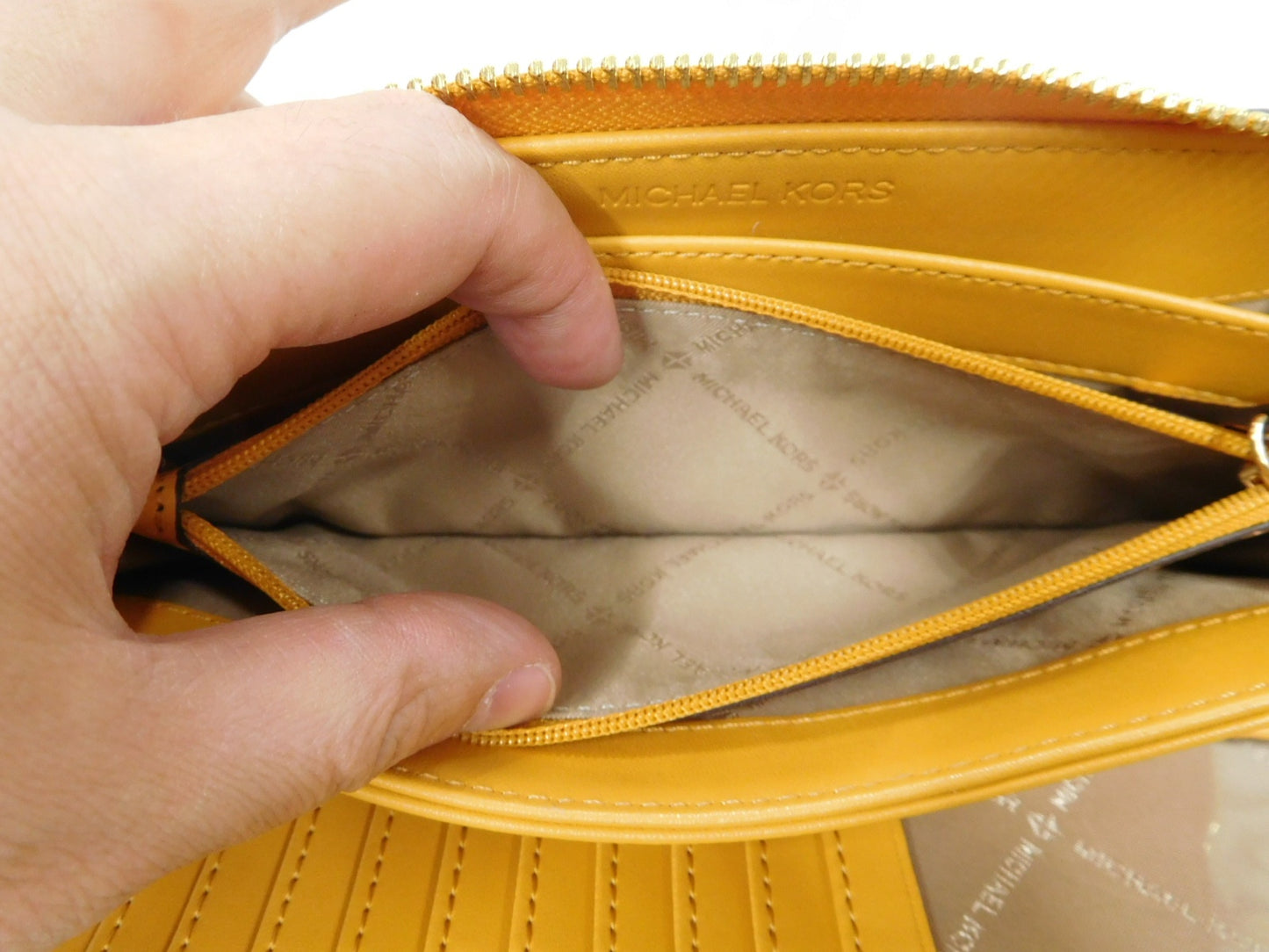 MICHAEL KORS マイケルコース 長財布 35R4GTVT3V 中古囗T巛