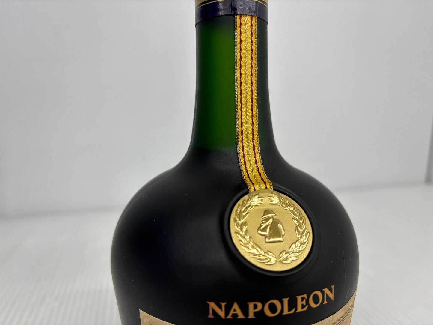 COURVOISIER NAPOLEON FINE CHAMPAGNE COGNAC クルボアジェ ナポレオン コニャック ブランデー 700ml