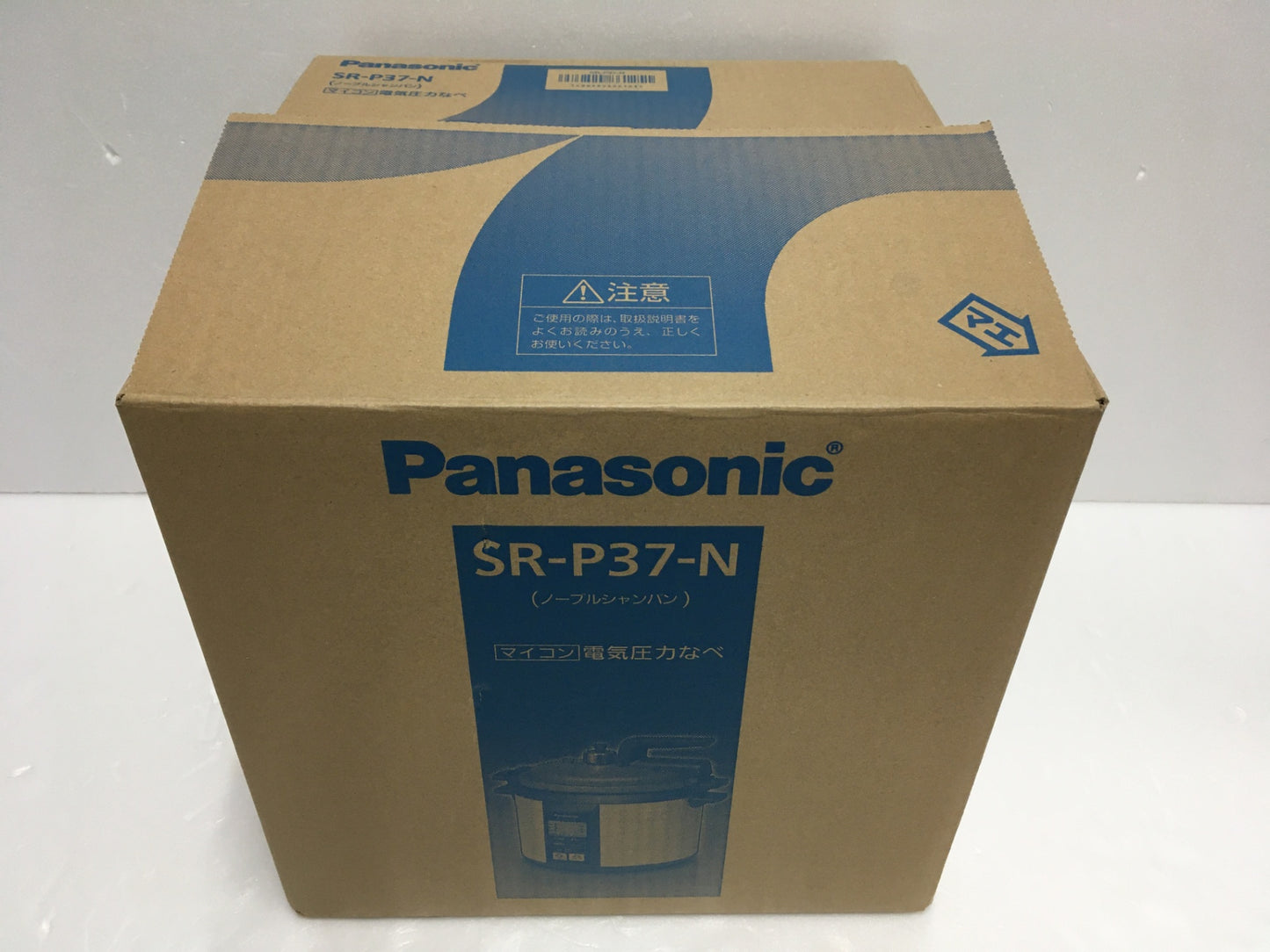 ※送料無料※ Panasonic マイコン電気圧力鍋 SR-P37-N ノーブルシャンパン 2018年製 未使用 囗G