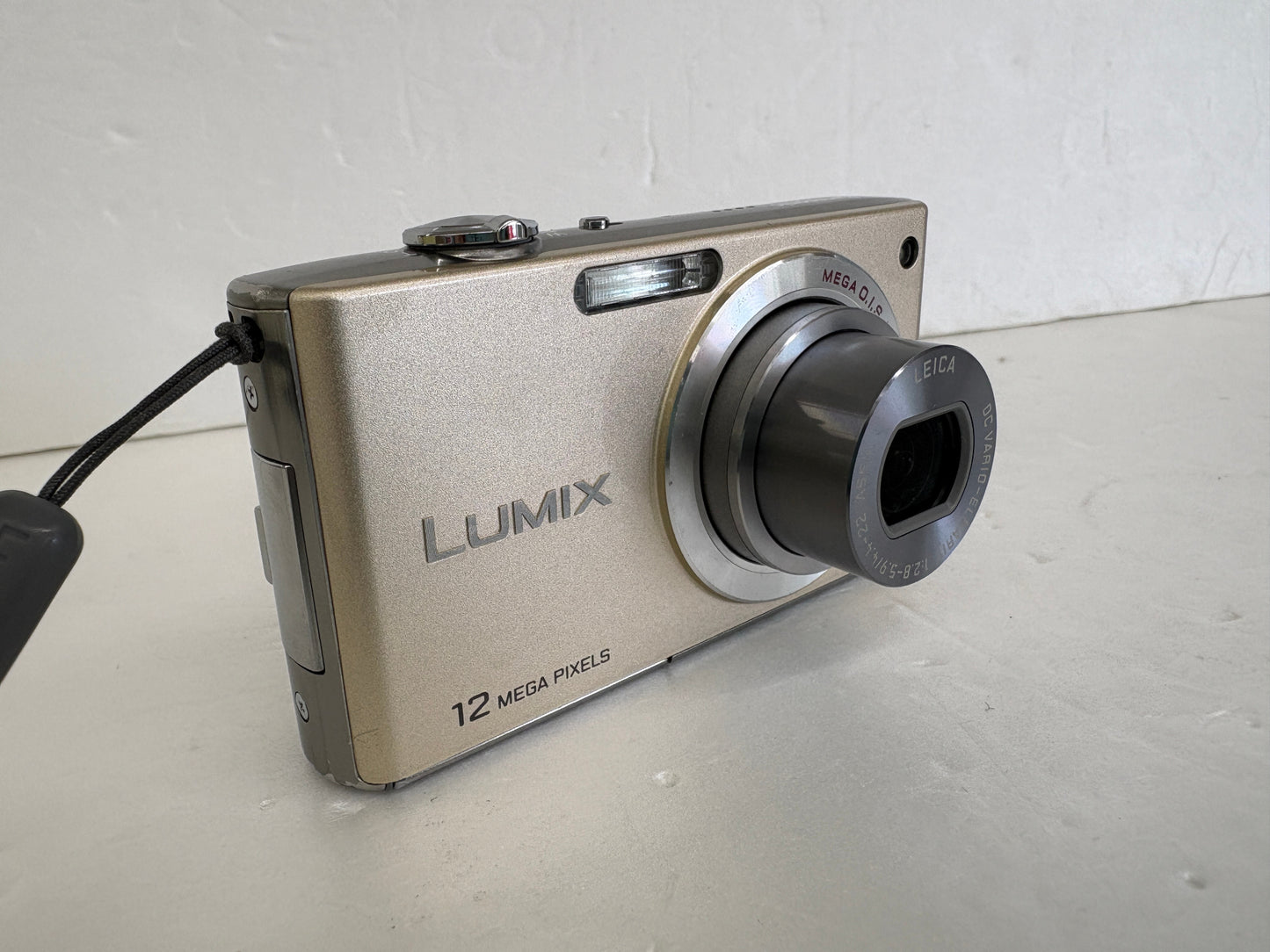 Panasonic パナソニック コンパクトデジタルカメラ DMC-FX40
