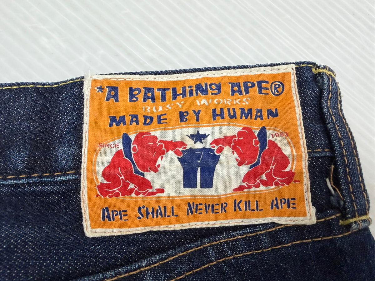 A BATHING APE エイプ デニム パンツ Mサイズ Fire BAPESTA