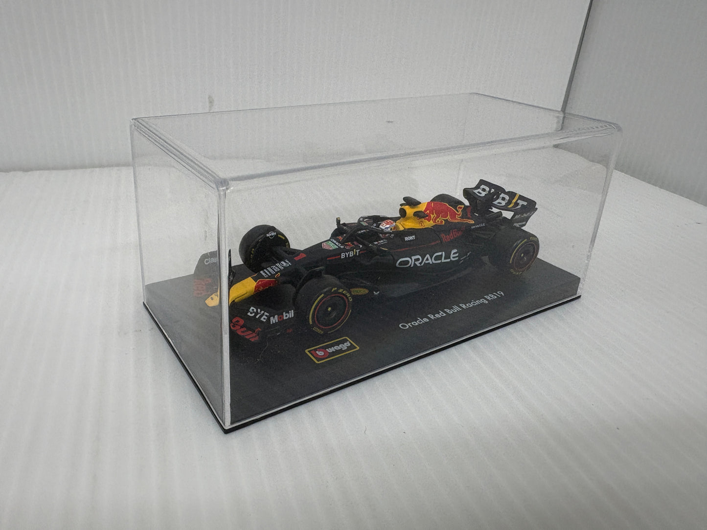 Bburago RB19 Max Verstappen 1/43 Redbull