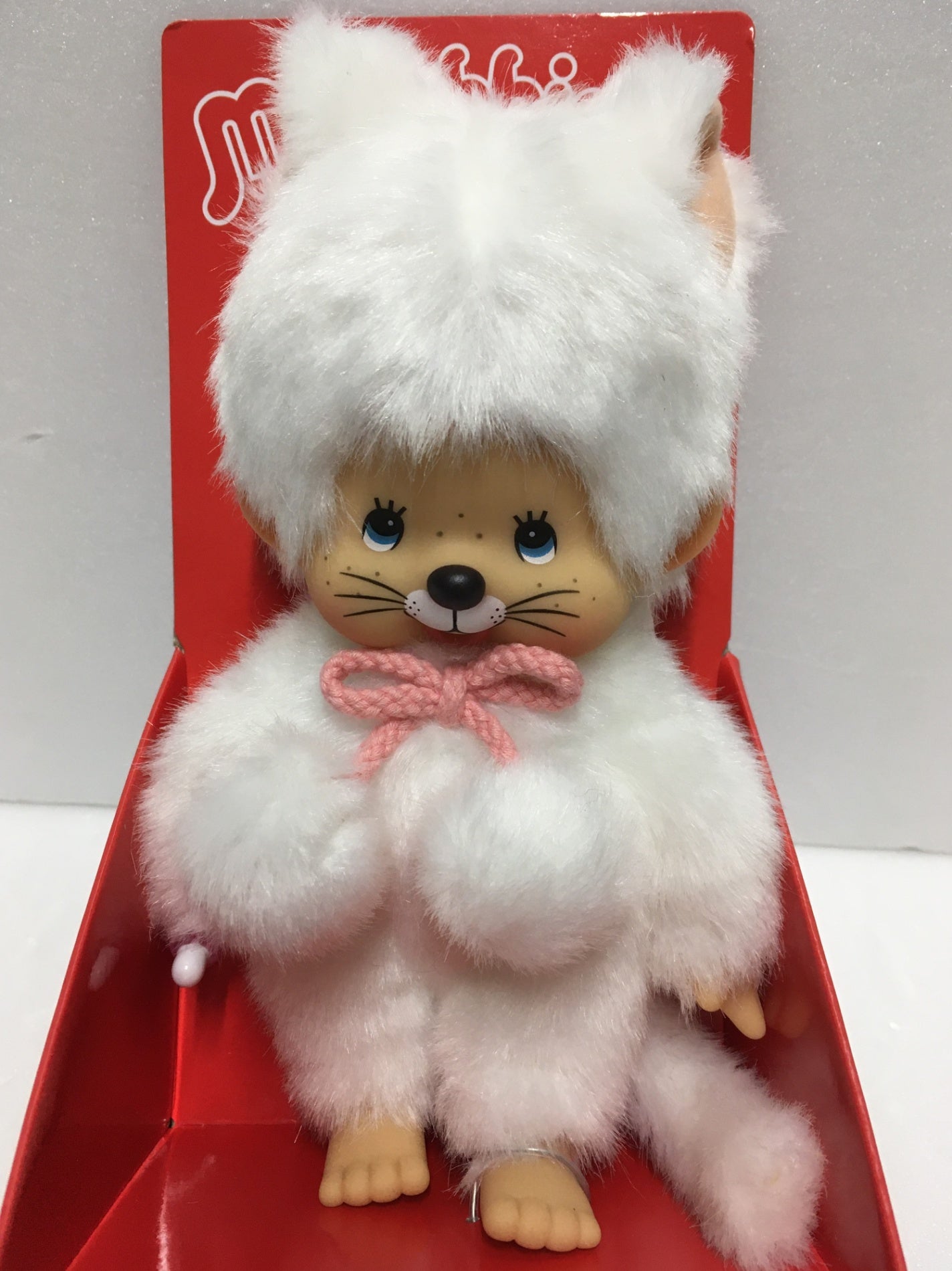 ※送料無料※ モンチッチ ホワイトキャット 白い猫 台座付き 海外限定品 長期保管 未使用相当 囗G