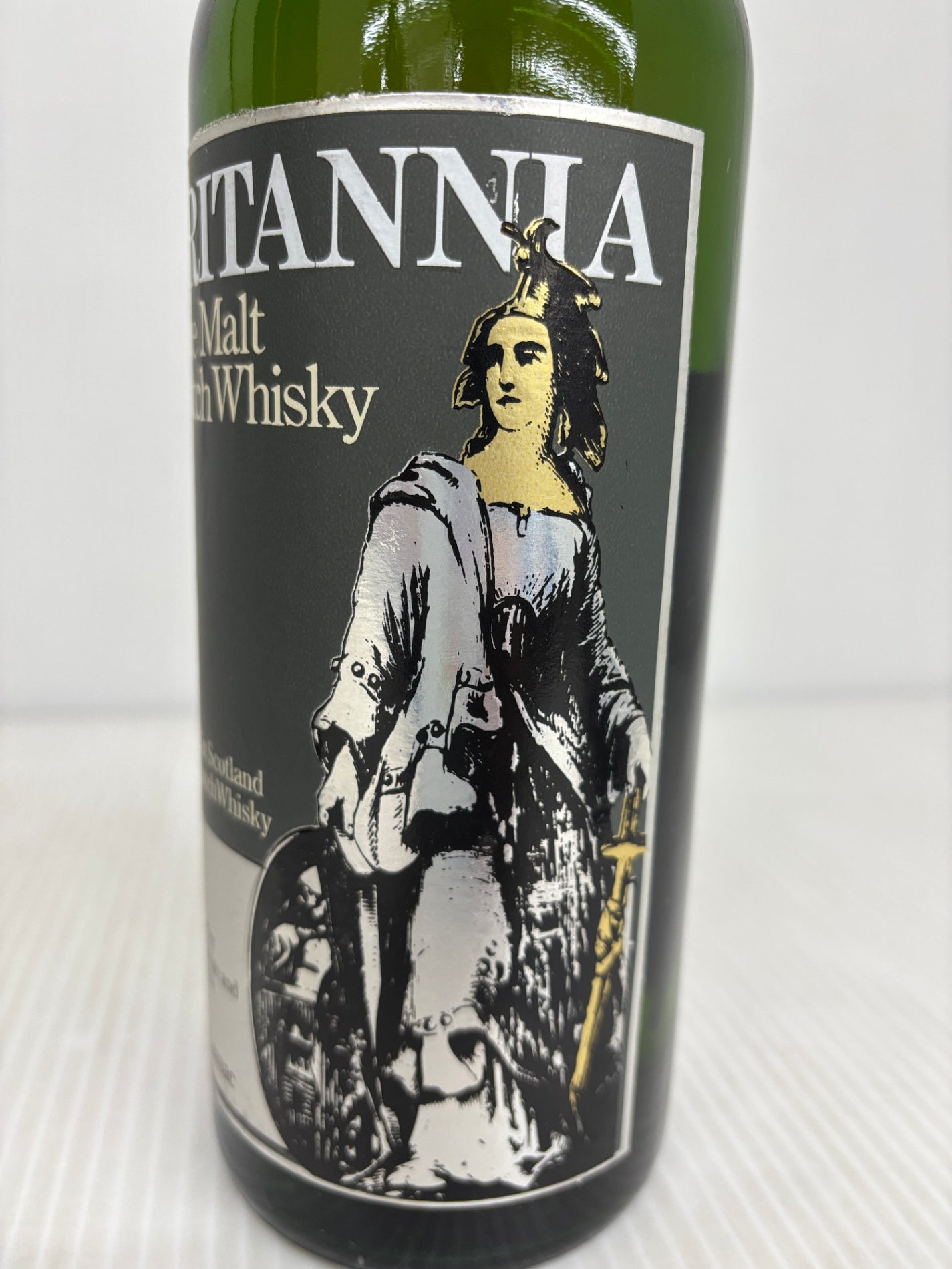 ブリタニア 8年 ピュアモルトスコッチウイスキー BRITANNIA 8YEARS OLD Pure Malt Scotch Whisky 特級 760ml