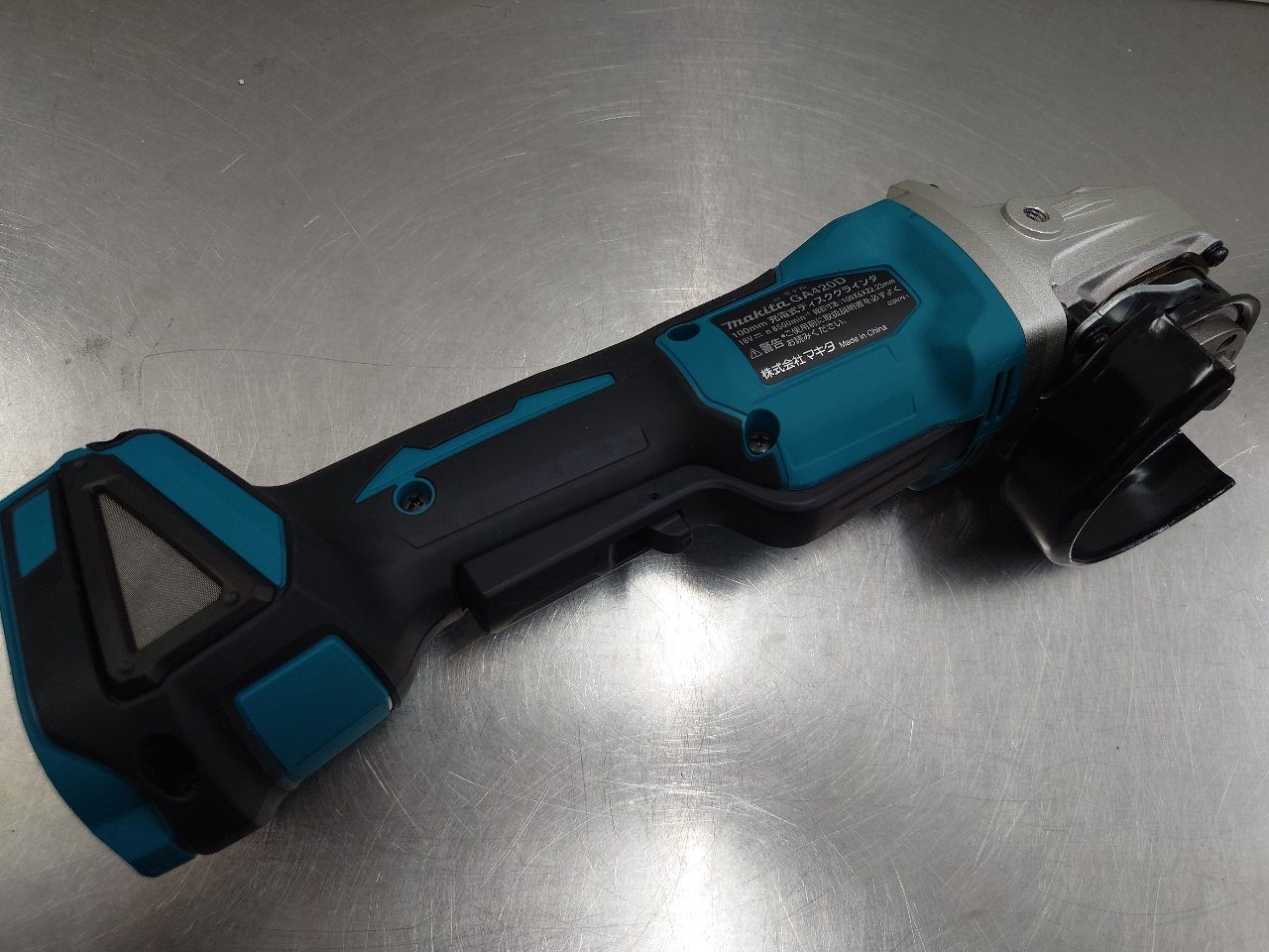 マキタ　Makita　18V充電式100mmディスクグラインダー　GA420DZ　X-LOCK型　未使用品　囗T巛