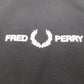 FRED PERRY エンブロイデット スウェット M2644 表記サイズM ブラック囗T巛