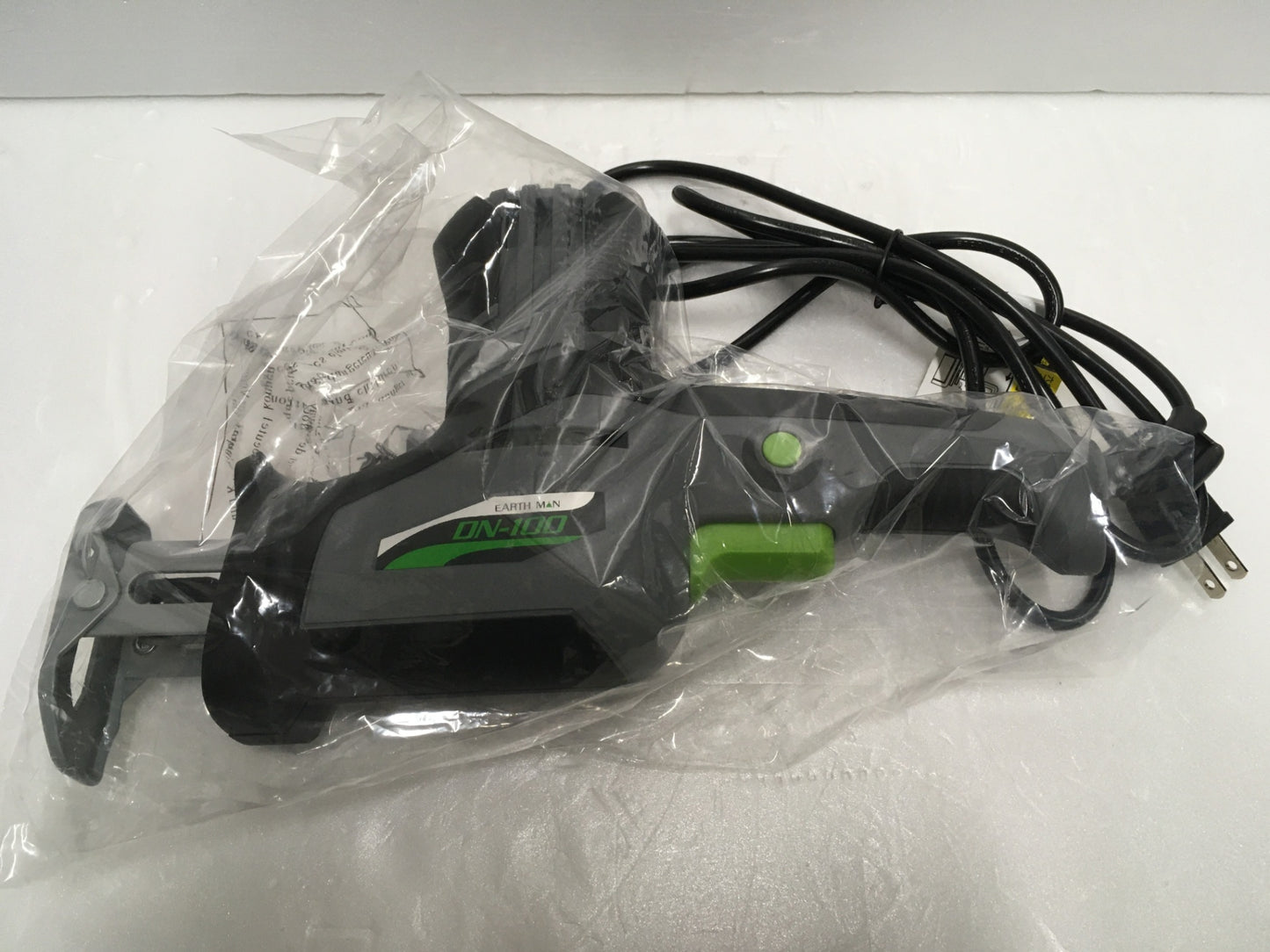 ※送料無料※ EARTH MAN 電気のこぎり DN-100 AC-100V DIY用 未使用 囗G