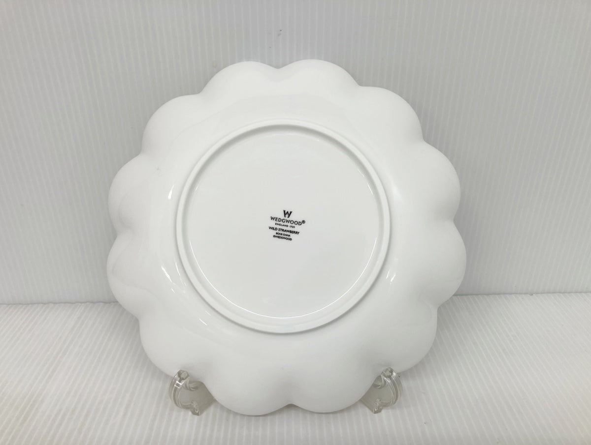 WEDGWOOD ワイルドストロベリー ペタルトレイ 24cm