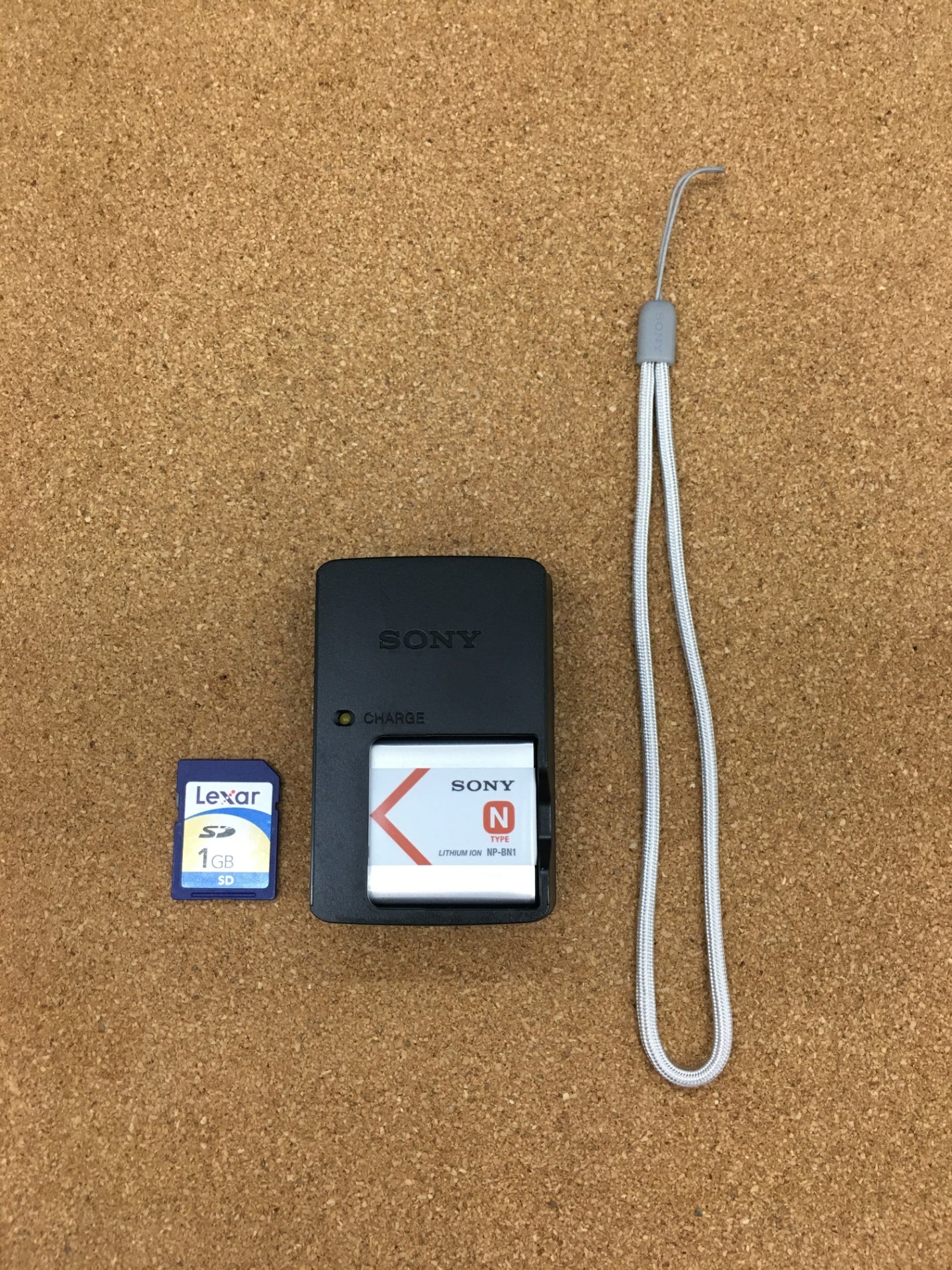 送料無料 SONY ソニー サイバーショット DSC-W550 デジタルカメラ 囗K巛