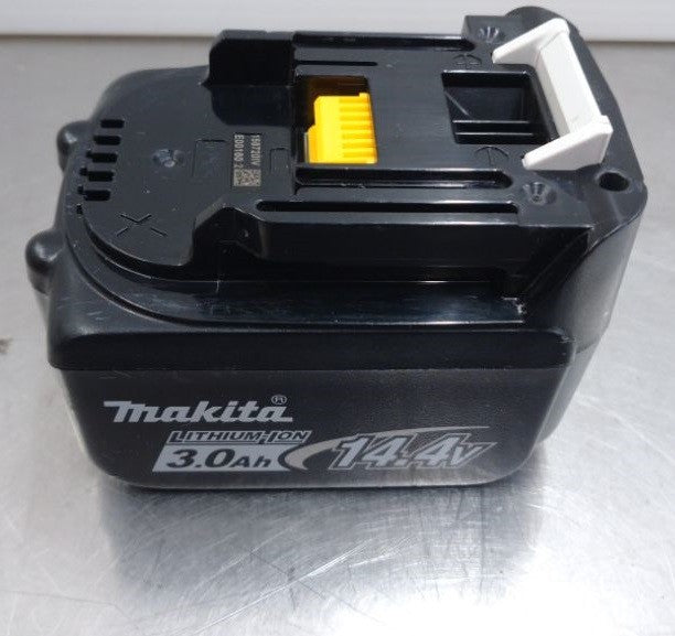 中古品 Makita マキタ 14.4V3.0AhLi-ionバッテリー BL1430囗T巛