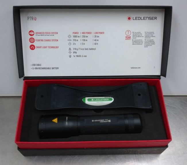 未使用品 LEDLENSER 充電式高輝度ＬＥＤライト P7R 9408-R ホルダー付きセット囗T巛